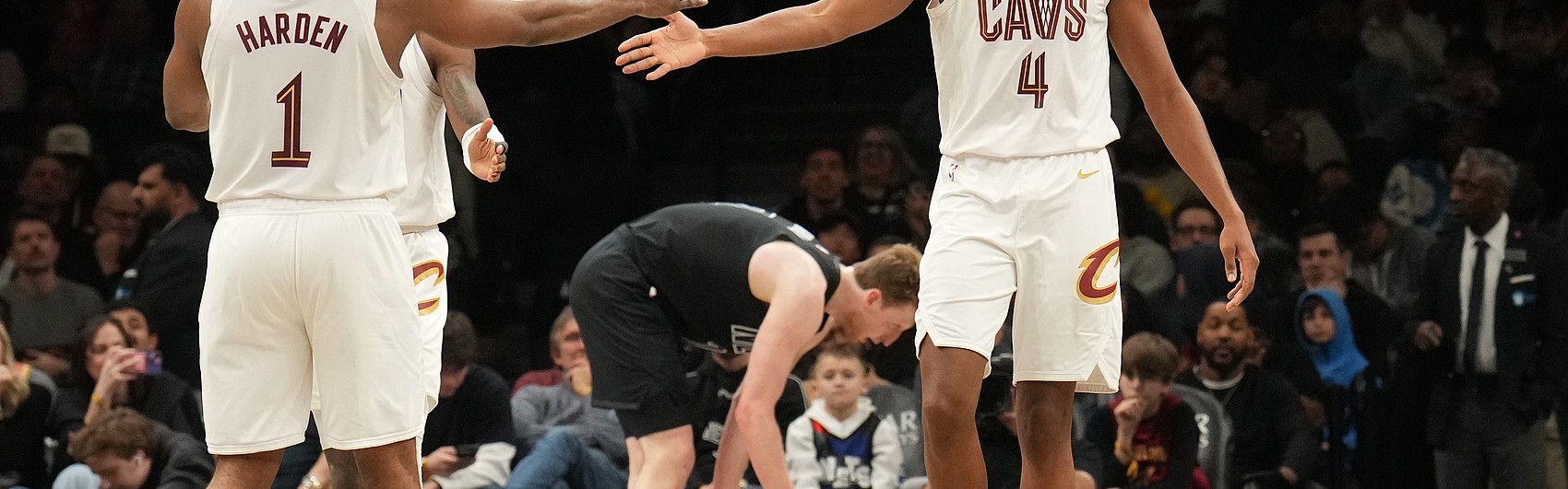 奇异果官网-媒体人：莫布里基本属于不会投篮 米切尔哈登肯定能看出&amp;但不会说