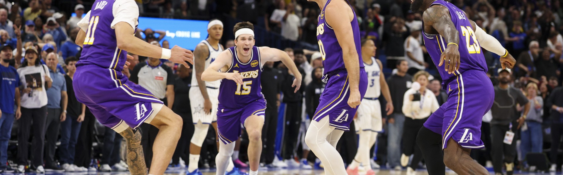 奇异果入口-35胜1负，湖人赢球定律诞生，神射手和双塔齐爆发，老詹创纪录|詹姆斯|奇才|勒布朗·詹姆斯|NBA常规赛|勒布朗-詹姆斯_新浪体育_新浪新闻